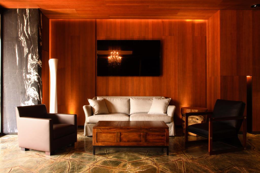 Inhouse Hotel Taichung Esterno foto