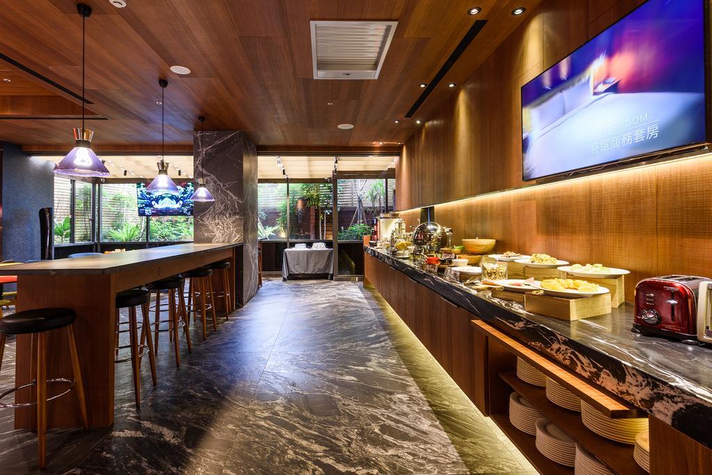 Inhouse Hotel Taichung Esterno foto