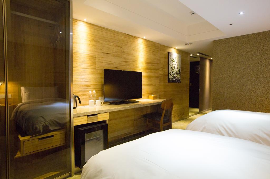 Inhouse Hotel Taichung Esterno foto