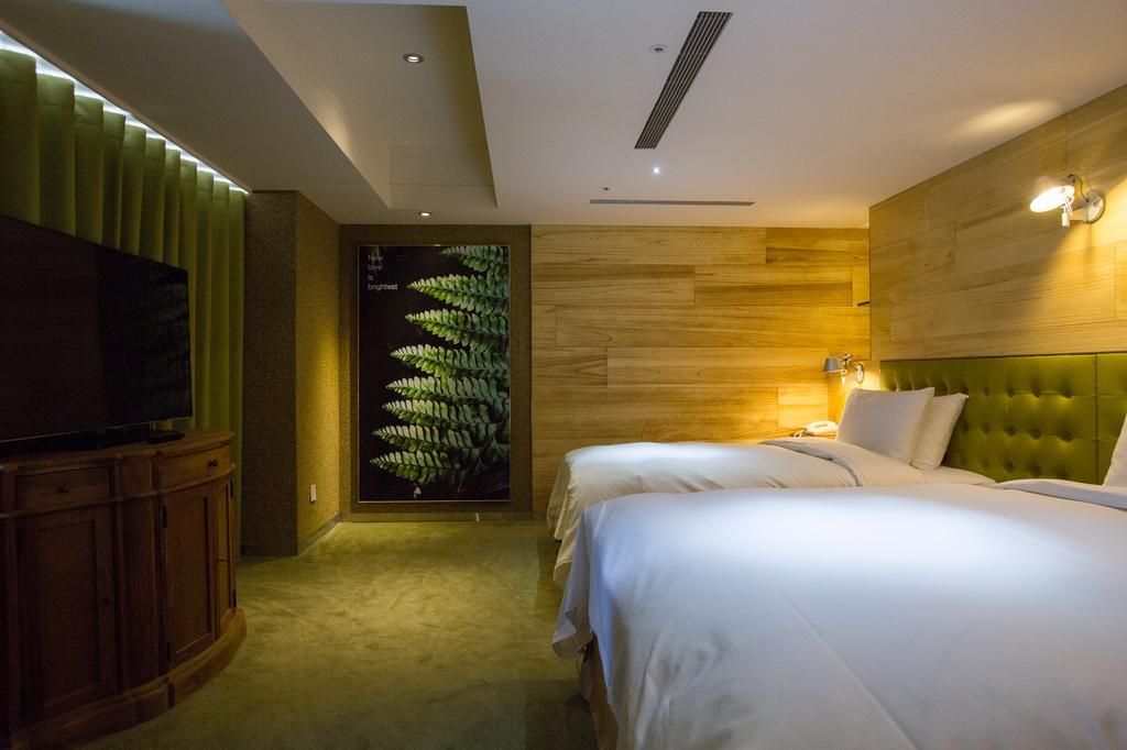 Inhouse Hotel Taichung Esterno foto