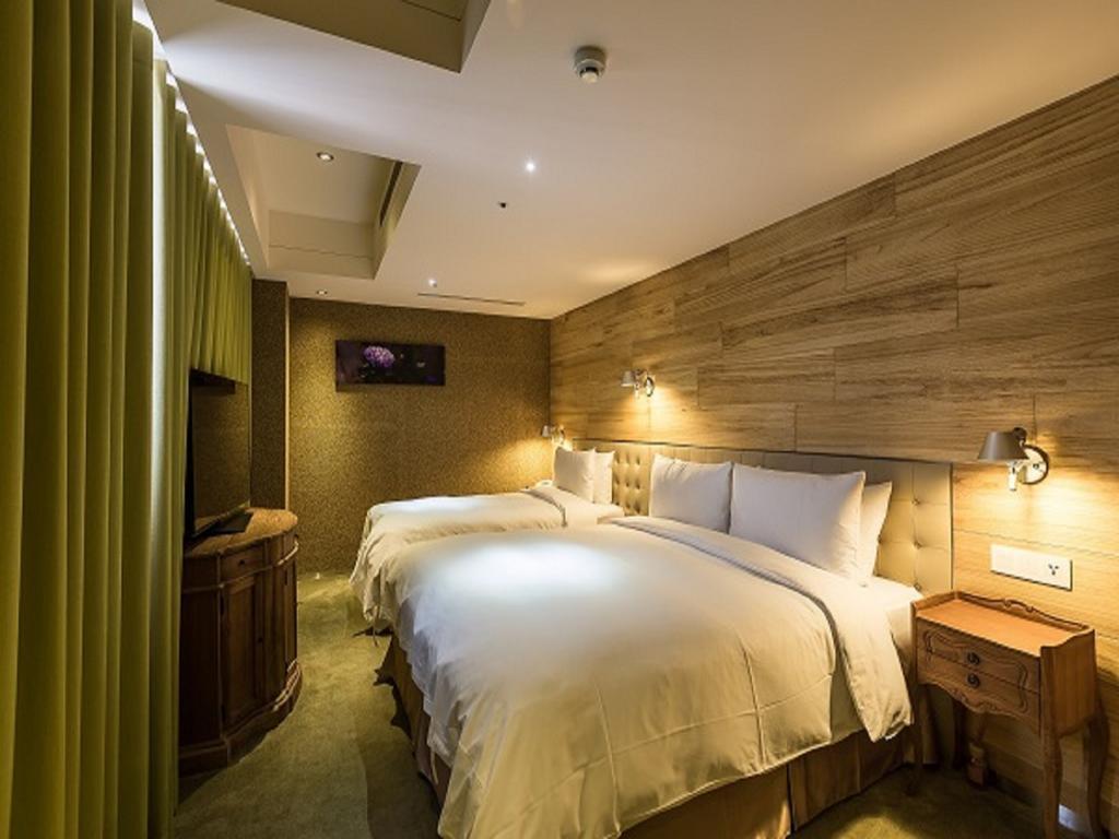 Inhouse Hotel Taichung Esterno foto