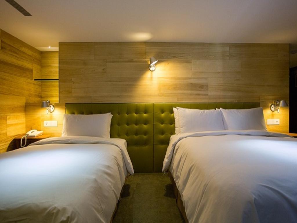 Inhouse Hotel Taichung Esterno foto