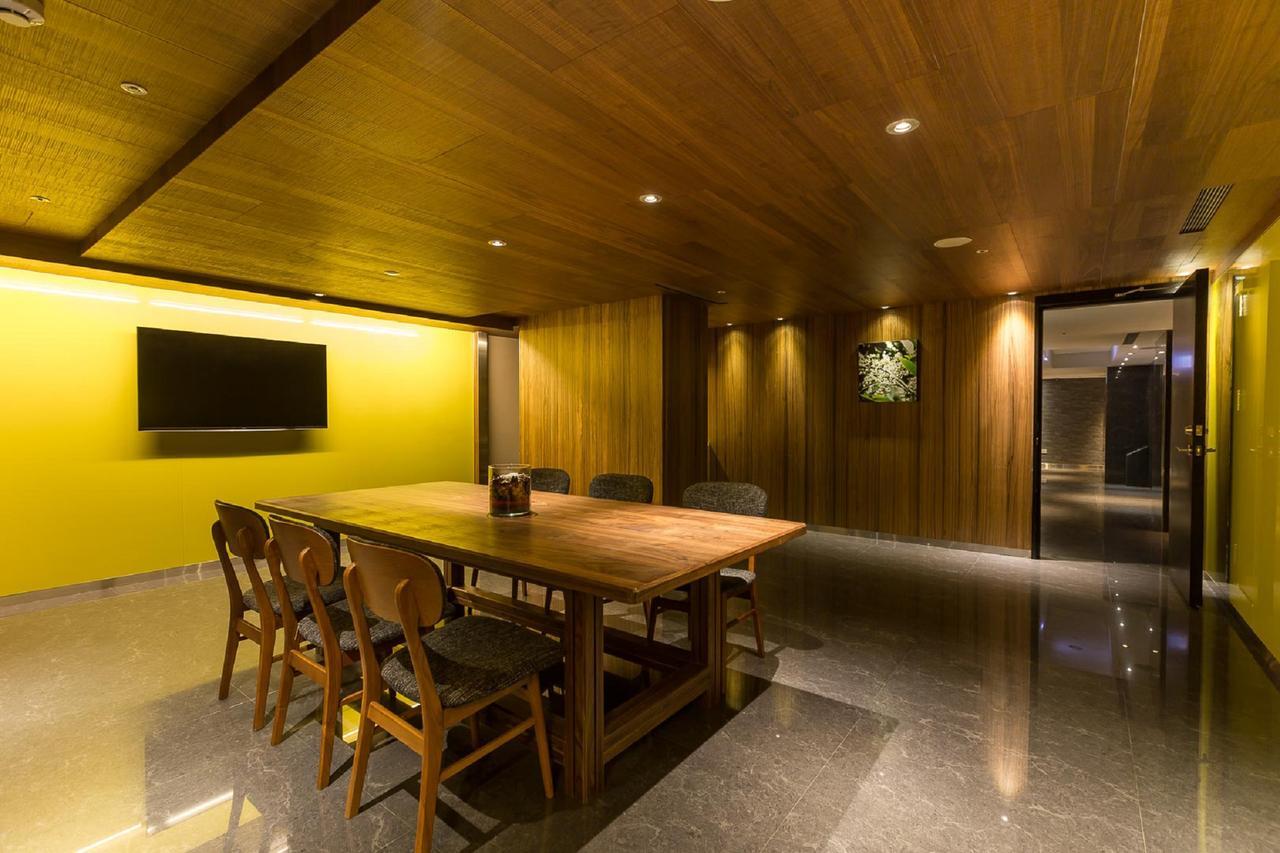Inhouse Hotel Taichung Esterno foto