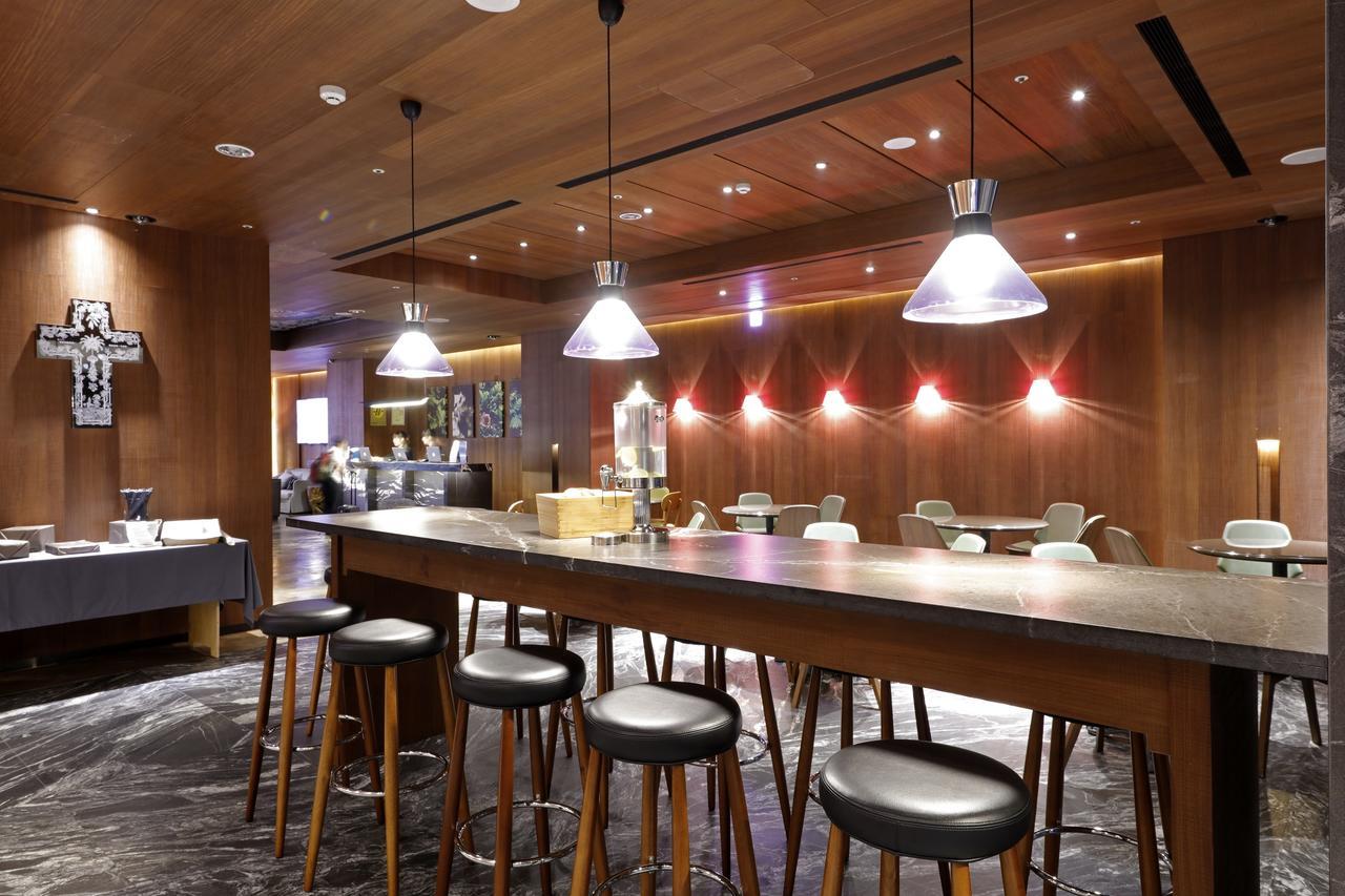 Inhouse Hotel Taichung Esterno foto