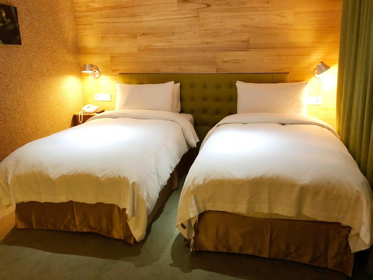 Inhouse Hotel Taichung Esterno foto